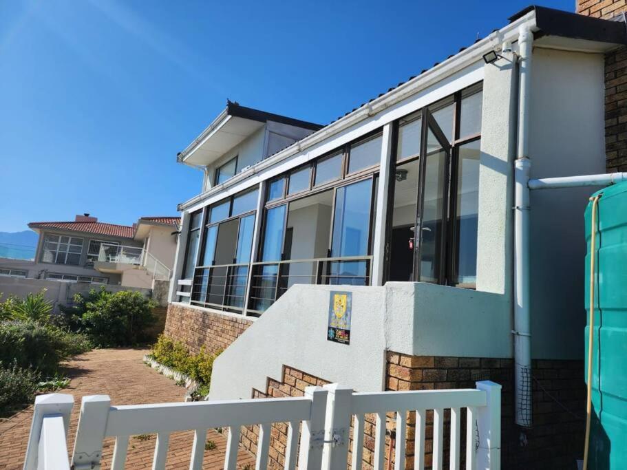 Holiday home 22 On Drommedaris Cape Town